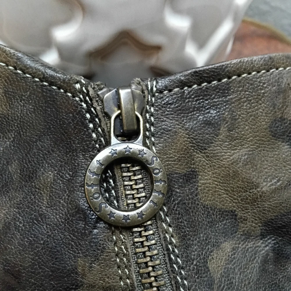 Sofft Sz. 9 New Siri Waterproof Leather Wedge Ankle Boot in Olive/Camouflage